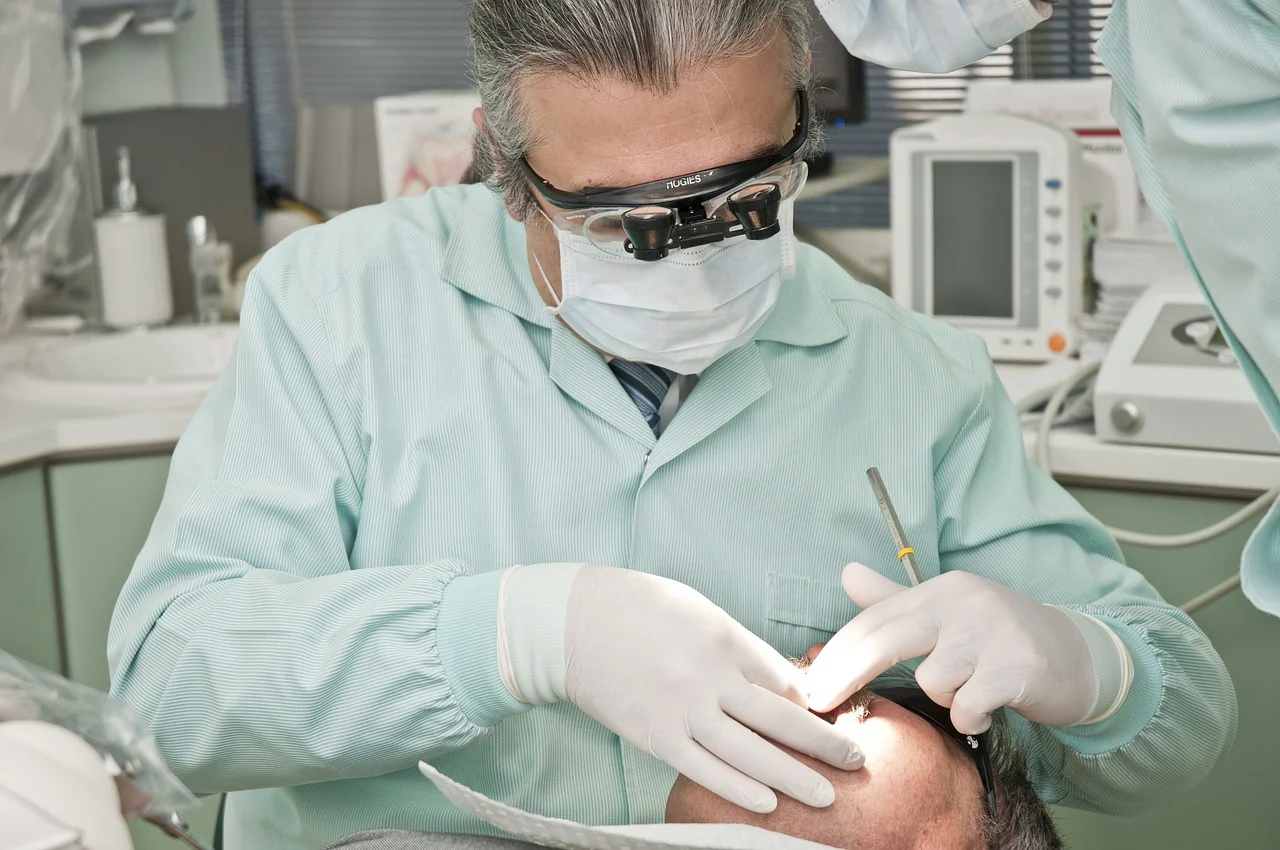 cat dureaza o amprenta dentara