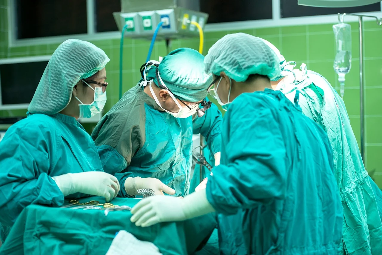 cat dureaza operatia de sinus lift