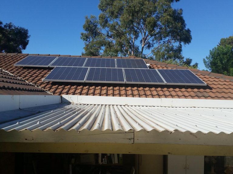 cate panouri solare trebuie pentru o casa