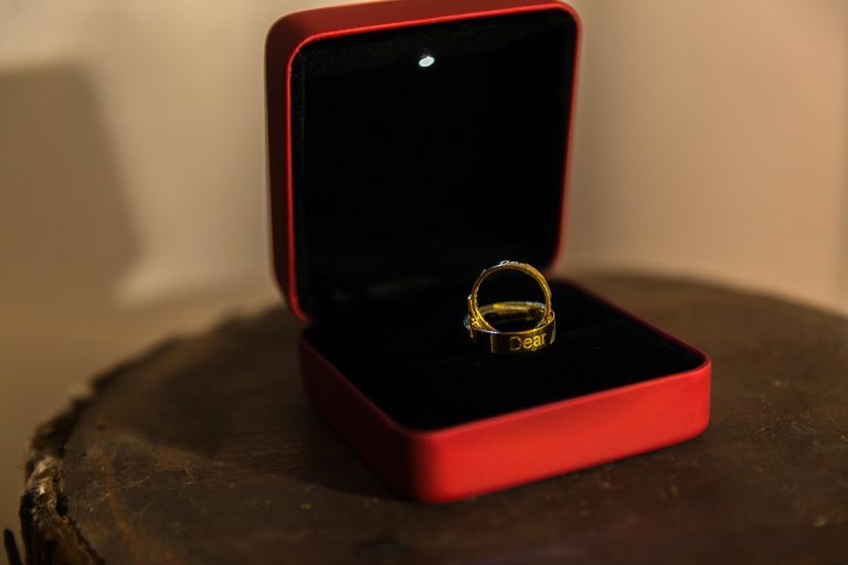 mostenirea de la parinti se imparte cu sotul la divort