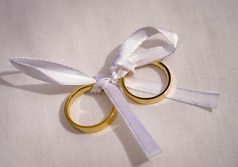 vladuta lupau divort